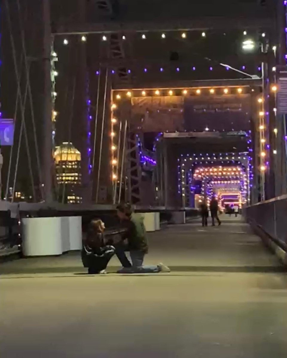 Hey, @bengals. We just got engaged last night! We’re huge Bengals fans and are headed to the game on Sunday, cheering for a big time win! Can we get a retweet for good luck? @joeyb <a href="/Joe_MainMixon/">⚡️Primetime!!!⚡️</a> @nfl #bengalsvschiefs