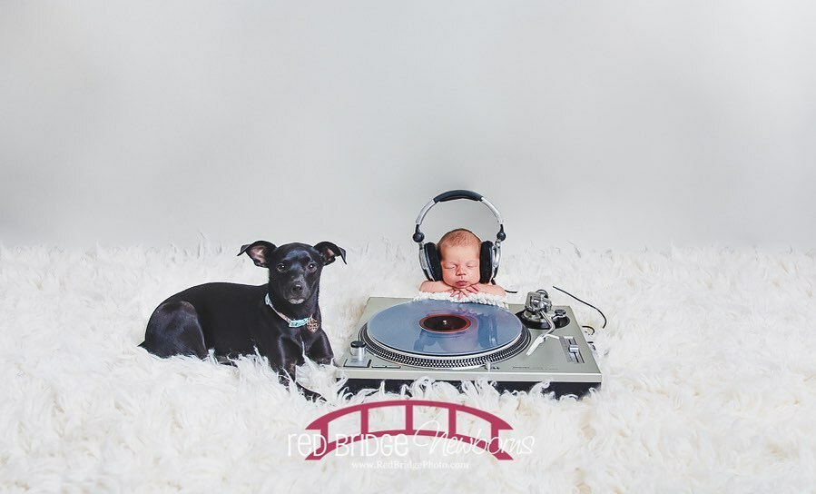 Hope your new year is full of all things that make you happy! As for me and my house it’s puppies, music and snuggling other peoples babies to take their picture ☺️ Love this composite image from Lucy’s newborn session from this year. <a href="/alleventsdjsnc/">All Events DJs of NC</a> Flo… instagr.am/p/CYM4ylsMPRG/