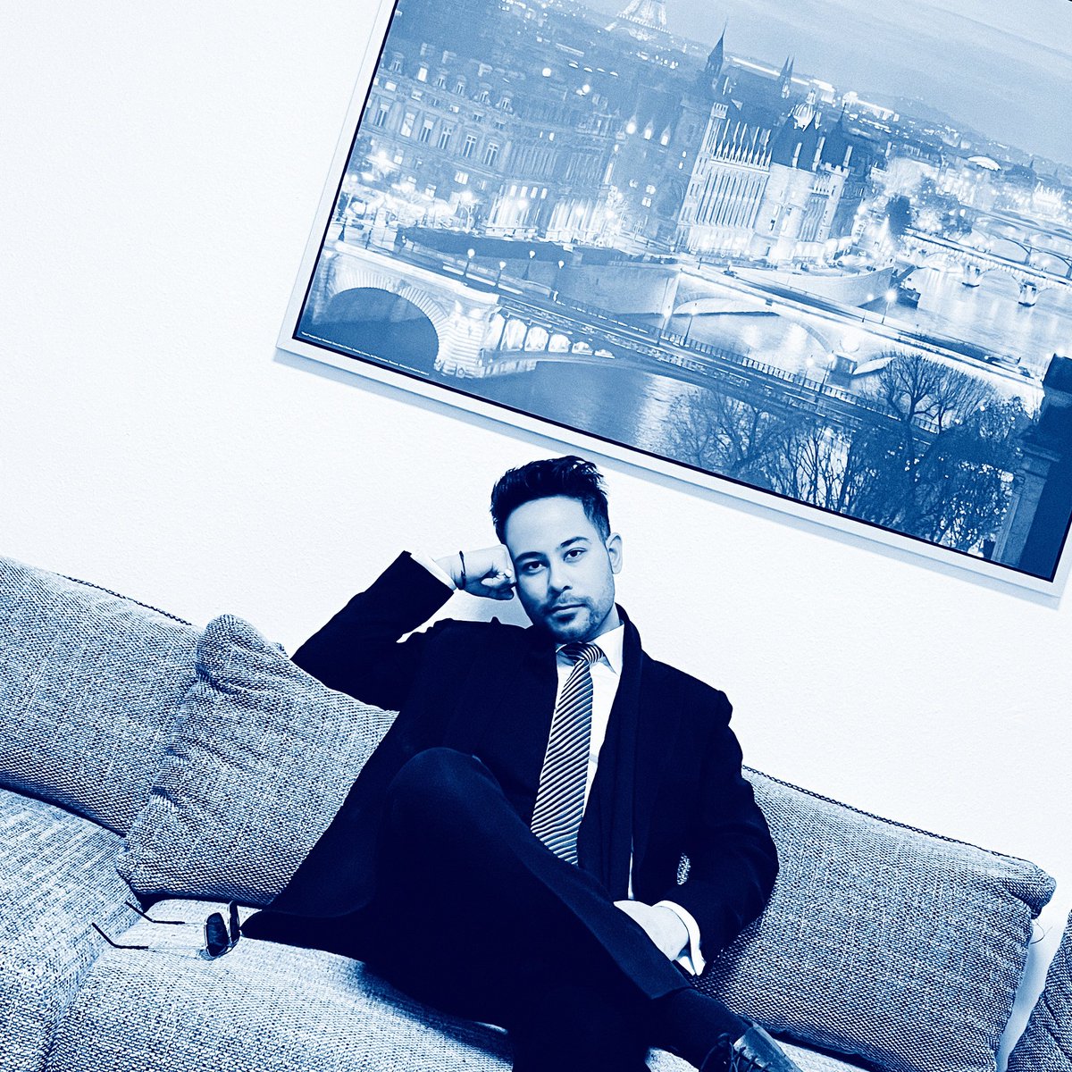 Welcome to 2022🎉🍾⚡️ commit to yourself to make this year the best year of your life because time never comes back and you got one life to make it happen! Never forget the old saying— If it is to be, it is on me!
#HAPPYNEWYEAR2022 #Year2022 #NewYear2022