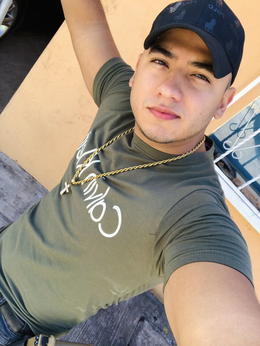 jhonatanmanuel_'s tweet photo. Desvelado pero no engomado🐼 porque no tomo😌 https://t.co/ZEaGfmlGCw