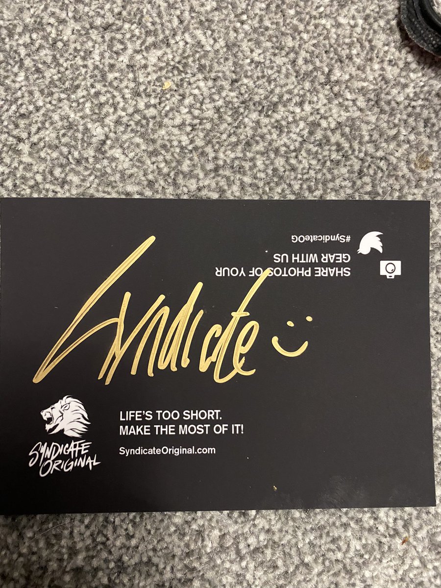 DanRuley's tweet photo. @SyndicateOG nice little surprise when you open up new hoodie. @Syndicate https://t.co/ISH4FWkZi0