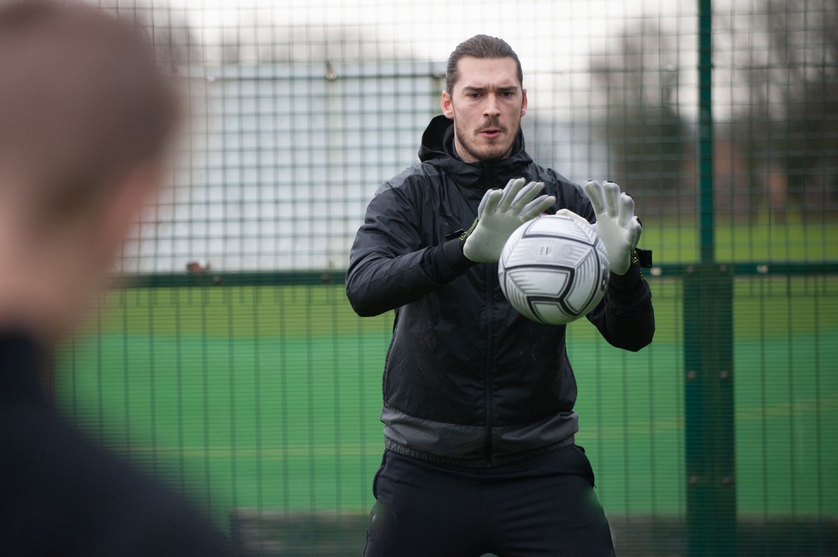 stalbanscityfc's tweet image. ✍️ Tokarczyk Signs! 

🧤 The Saints welcome back Goalkeeper Alex Tokarczyk to Clarence Park for his second spell at the club. The 29-year-old joins from Southern League South, @BeaconsfieldFC.

Read more:
👉 loom.ly/QJZJ0XM

#SACFC 😇