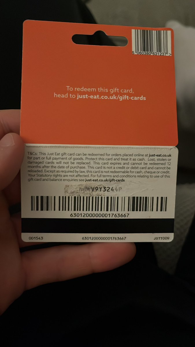 DaveBarber_93's tweet photo. @JustEatUK we can’t use our voucher that we received as a gift because the code is unreadable. Your customer service team are refusing to help and telling us to return to where we bought it from but we didn’t buy it… So we cannot use because of your poor design? https://t.co/kL30kedm2I