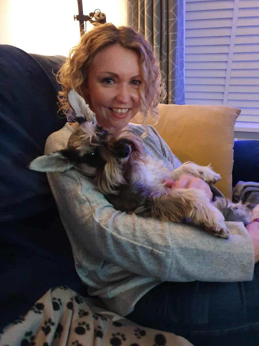 I’ve got a dead shoulder and can’t reach my wine but I won’t disturb my little Alfie who is very comfy ❤️