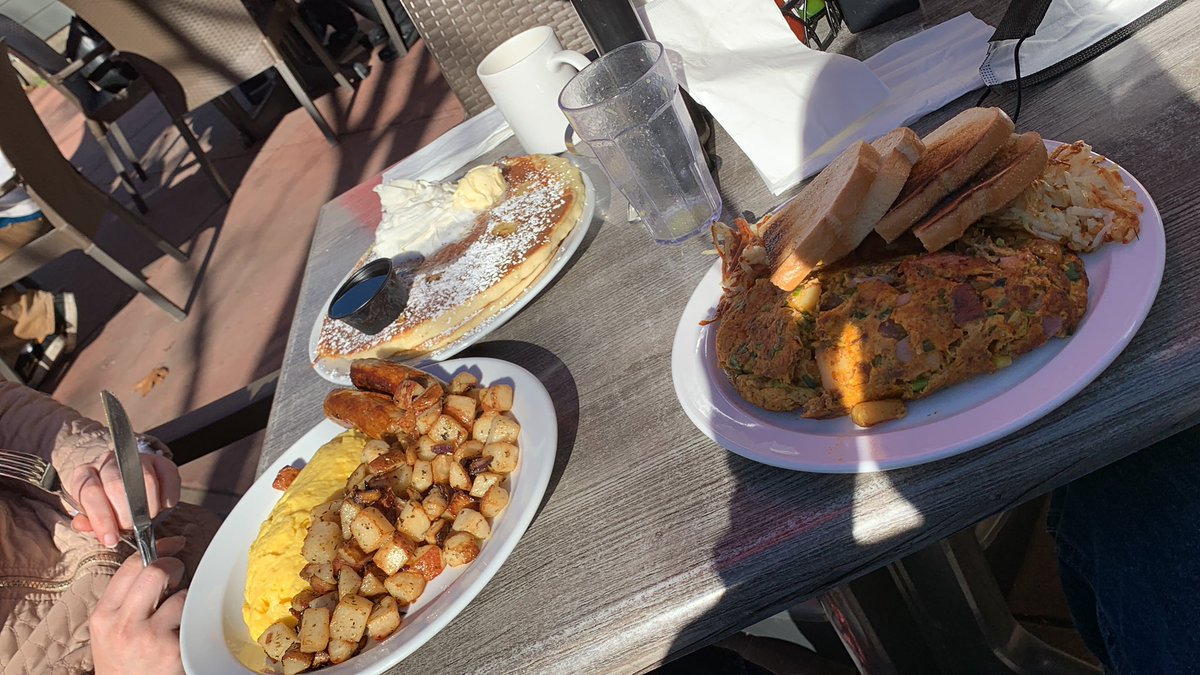 Chryptix's tweet photo. Can’t game on a empty stomach! #foodie #twitch #Streamer #NorCal https://t.co/kU9uiO6MMA