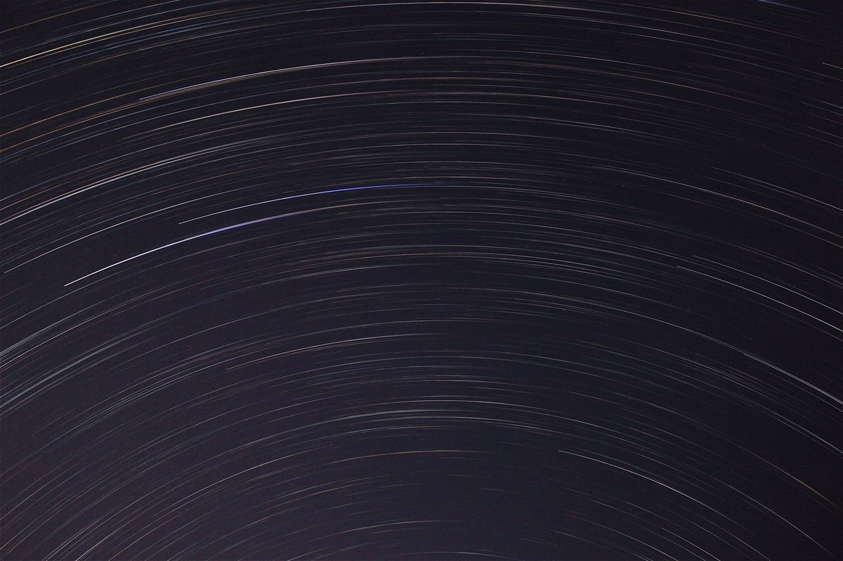 fayaspsulfikkar's tweet image. ɪғ ᴘᴇᴏᴘʟᴇ sᴀᴛ ᴏᴜᴛsɪᴅᴇ ᴀɴᴅ ʟᴏᴏᴋᴇᴅ ᴀᴛ ᴛʜᴇ sᴛᴀʀs ᴇᴀᴄʜ ɴɪɢʜᴛ, ɪ&apos;ʟʟ ʙᴇᴛ ᴛʜᴇʏ&apos;ᴅ ʟɪᴠᴇ ᴀ ʟᴏᴛ ᴅɪғғᴇʀᴇɴᴛʟʏ.  
       -ᴄᴀʟᴠɪɴ &amp;amp; ʜᴏʙʙᴇs