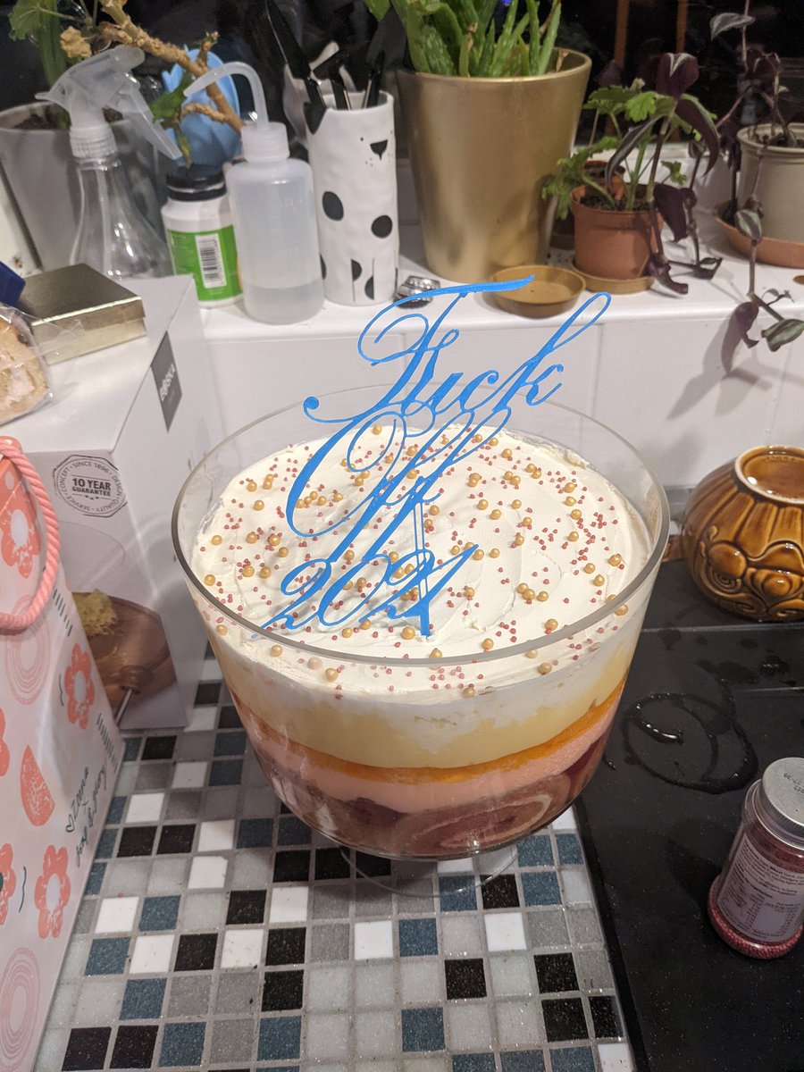 cakewench's tweet photo. @jamieoliver 's grandmother's trifle recipe with our own 3d printed cake topper 😆 #NewYear2022 #HappyNewYear https://t.co/Npq8ARVBRB