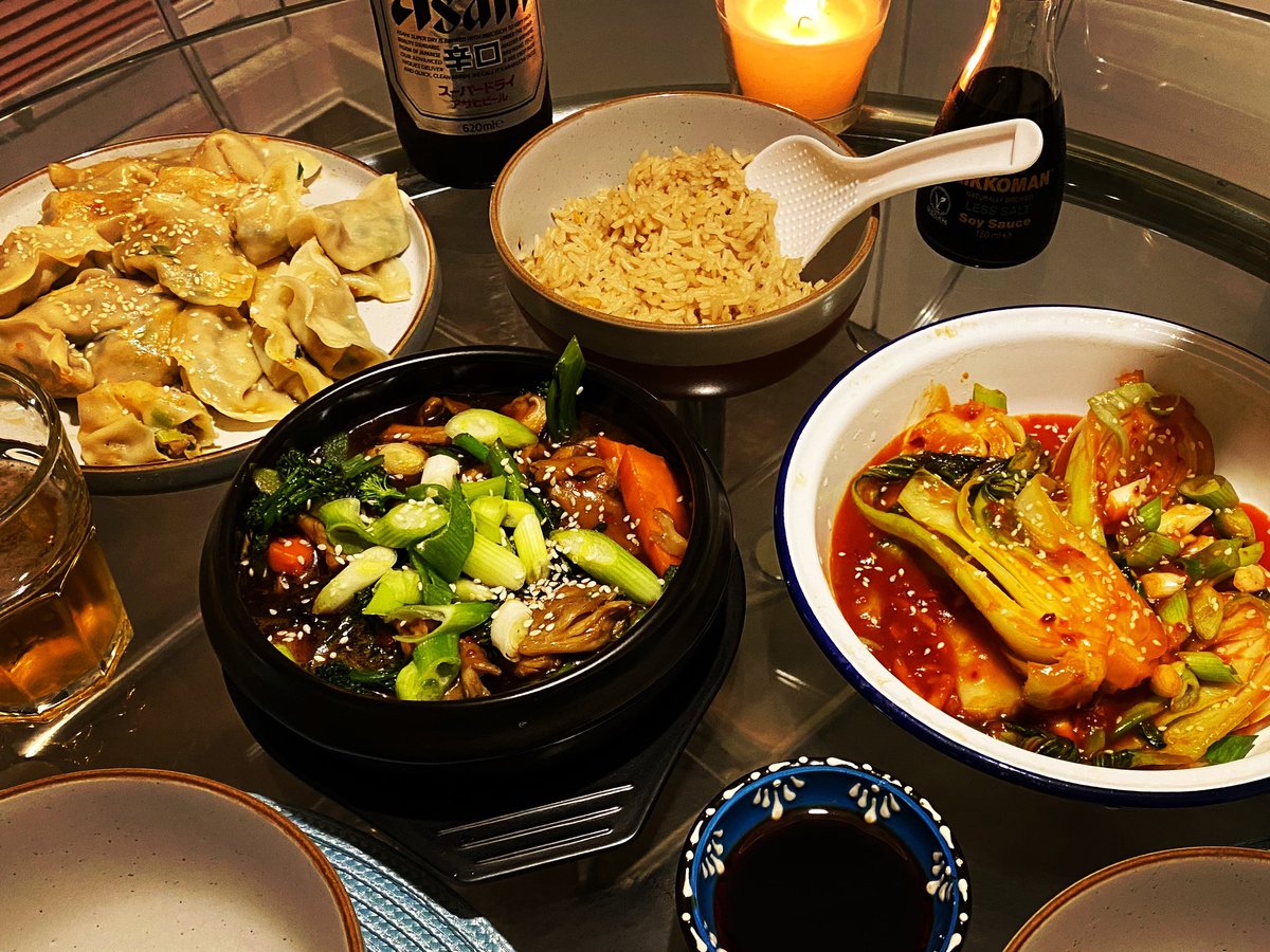 LindsW2012's tweet photo. #backinthekitchen Yakitori mushrooms (off the skewer) and some other dishes including pak choi by @avantgardevegan https://t.co/1pmXXZ3kid