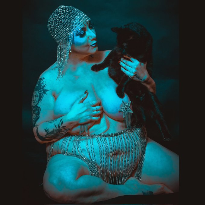 Cat goddess https://t.co/jRXYrj4har  #bbw #model #plussizequeen #onlyfans https://t.co/J92QmXlMHA<a href="/tag/bbw"class="tags">#bbw</a><a href="/tag/model"class="tags">#model</a><a href="/tag/onlyfans"class="tags"><span>#onlyfans</span></a><a href="/tag/plussizequeen"class="tags"><span>#plussizequeen</span></a>