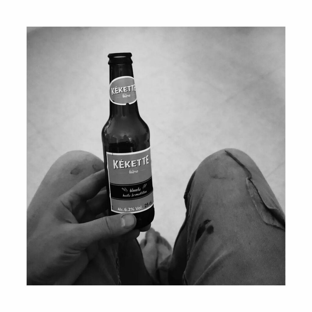 canyouseeart's tweet photo. Une grosse journée, une p'tite bière

#homesweethome https://t.co/IiFDfzDNWy https://t.co/sPnyJZMvOC