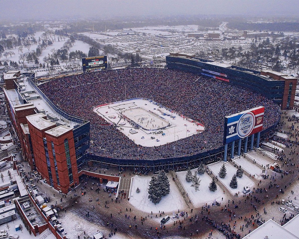 BSMotorCity's tweet photo. Who’s ready for the Red Wings to play in the Winter Classic again? #LGRW https://t.co/KXQ9Pc6UqI