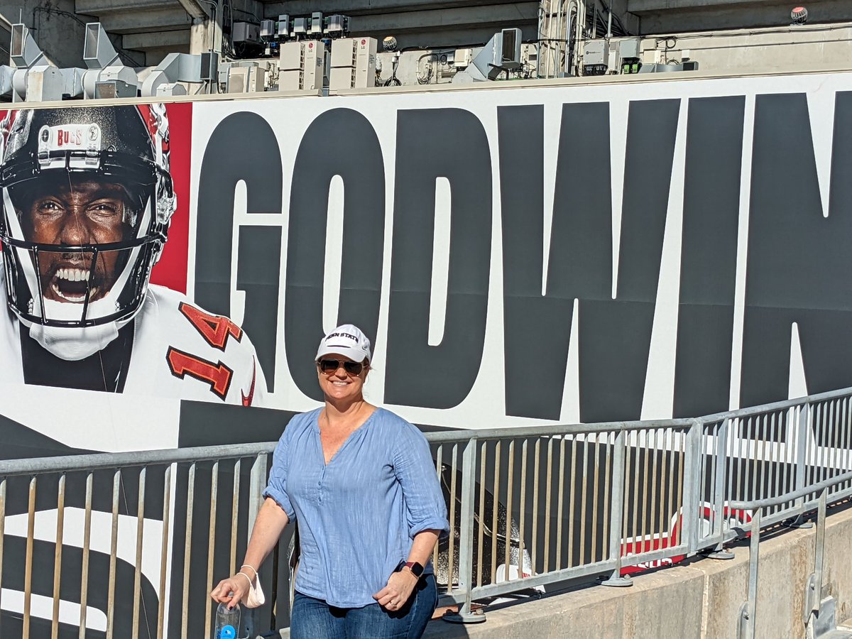 Bethany L. tweet media