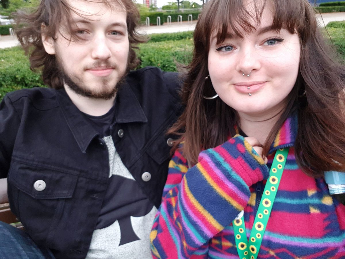 LOMOldAcc's tweet photo. I know I mainly tweet about this guy but I wouldnt have made it to 2022 without him. He changed my life for the better and I'm eternally grateful. 
Thank you for everything. I love you @PKblaze_Twitch 💚 https://t.co/KLHT3ZHrpB