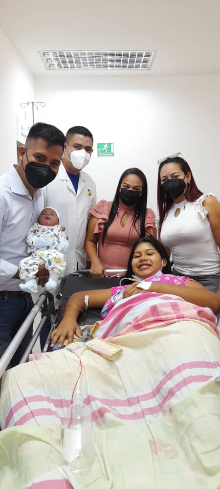 derbyalcalde's tweet photo. EL PRIMER LARENSE DEL AÑO NUEVO 2022 ES DE CABUDARE.

Hoy visitamos a Thiago, quién nació en el Hospital Antonio María Pineda de Barquisimeto. 

Pedimos a Dios le bendiga junto a su familia, y le haga crecer como un virtuoso e ilustre cabudareño. https://t.co/EGqVa1ydET