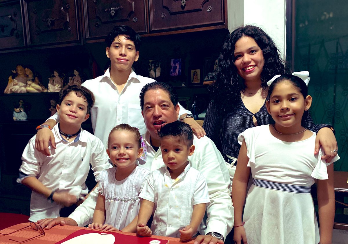 JorgeBarraganL's tweet image. La Escudería Barragán y Asociados les desean un 2022 de Éxito y Bendiciones.

¡Vámonos!

#EscuderiaBarragan

#Barragansito

#TeamCare