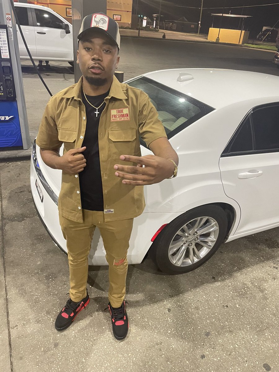 Corey_1k's tweet photo. If you want it you gone get up and go get it can’t just sit around 💂🏽‍♂️ https://t.co/FVrJ31OcWi