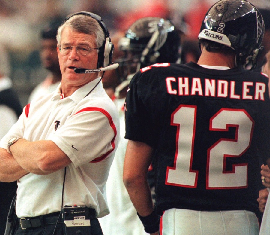 GAFollowers's tweet photo. RIP to Dan Reeves, he passed away this morning at the age of 77. He was the head coach for the Falcons from 1997-2003 and brought the Falcons to the Super Bowl in 1998. https://t.co/XPzllzh6SS