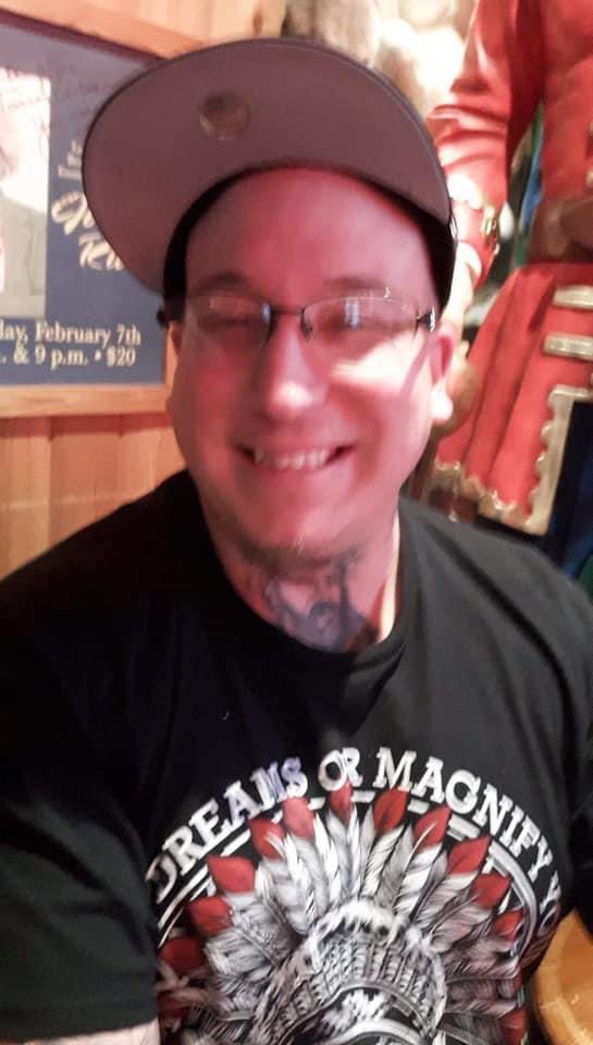 aaron_missing's tweet image. Happy New Years Aaron, we hope that if you are out there that you know how loved you are and we hope you come home soon, the holidays are so hard with out you but just know you are loved🙏🙏🙏🙏 please help us we deserve answers. :( praying for all of the missing