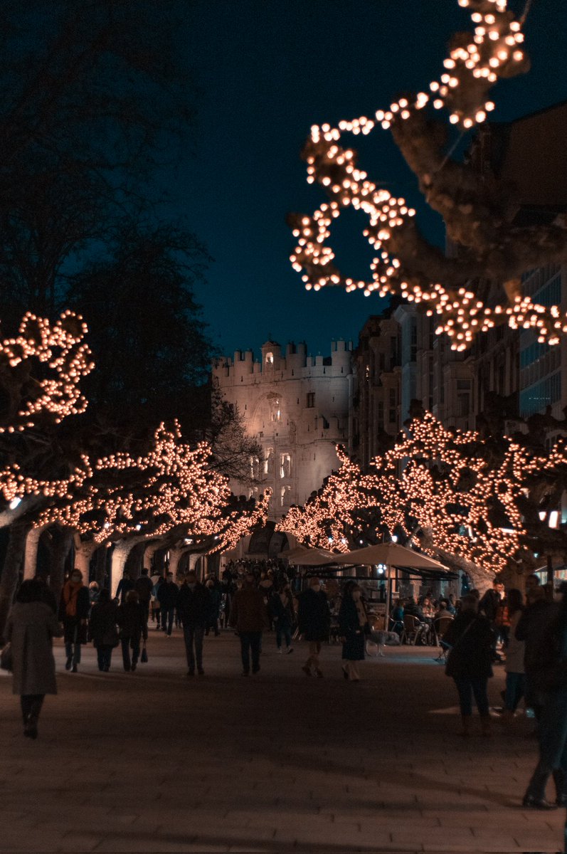 mariahuido's tweet photo. Burgos en Navidad https://t.co/565CTNvI33
