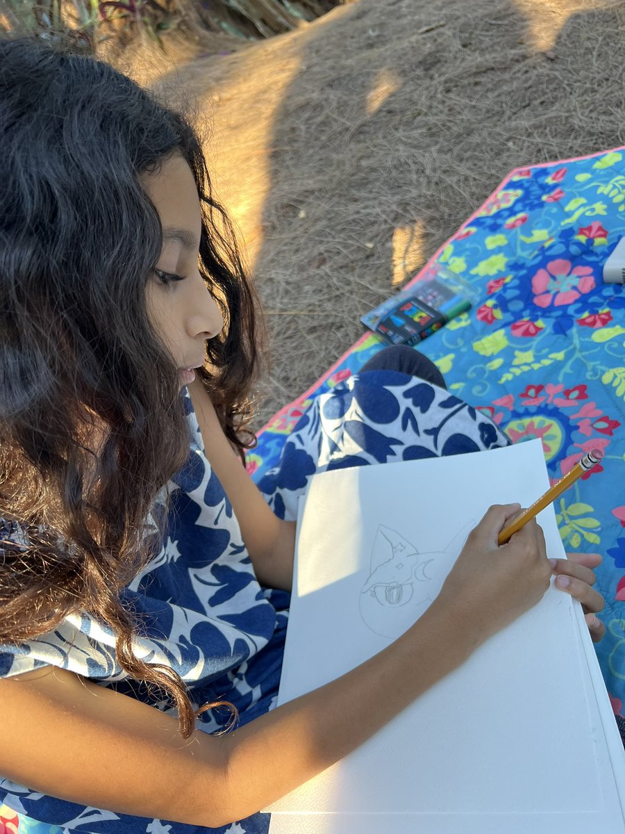 Happy new year to my wonderful kids #NFT fam!! Ended the new year with some outdoor sketching. Here’s wishing all kid artists lots of fun in the year ahead! 🌈🥰🌈
