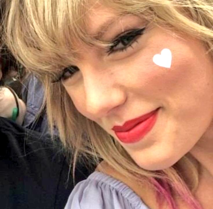 miswift0's tweet image. I don&apos;t know about you i&apos;m feeling 2022 &amp;lt;3 #TaylorSwift