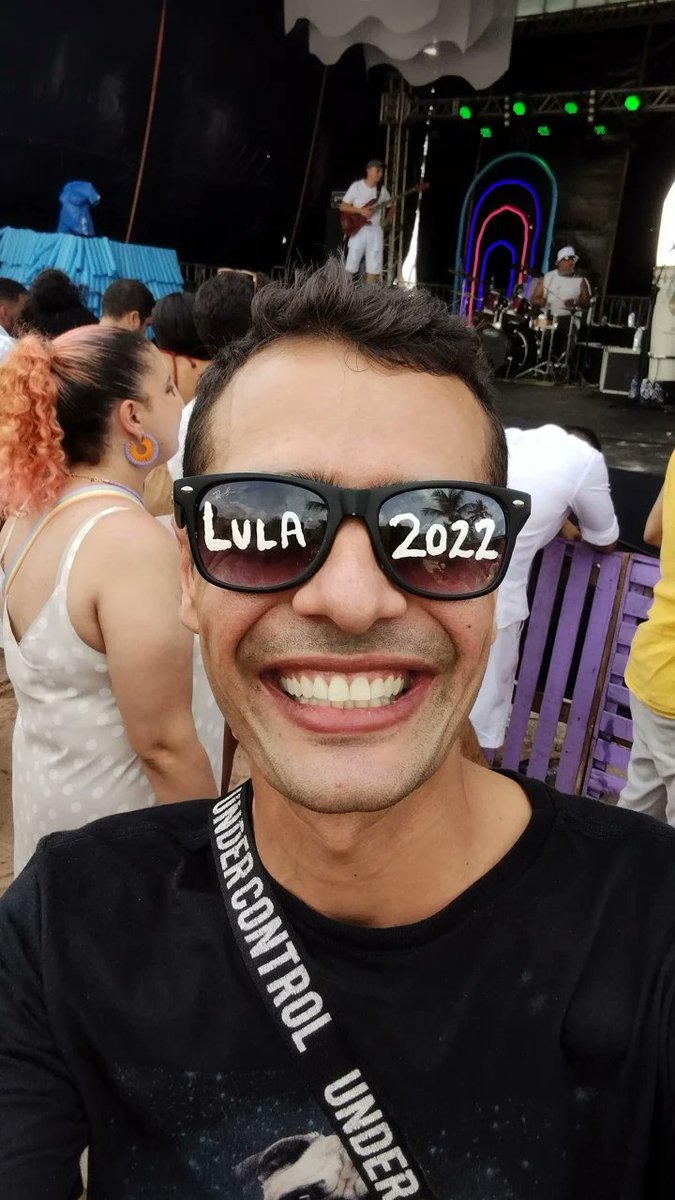 tristefim2020's tweet photo. Feliz Lula 2022 #JaneiroLGBTQ https://t.co/blF6eGwRlt