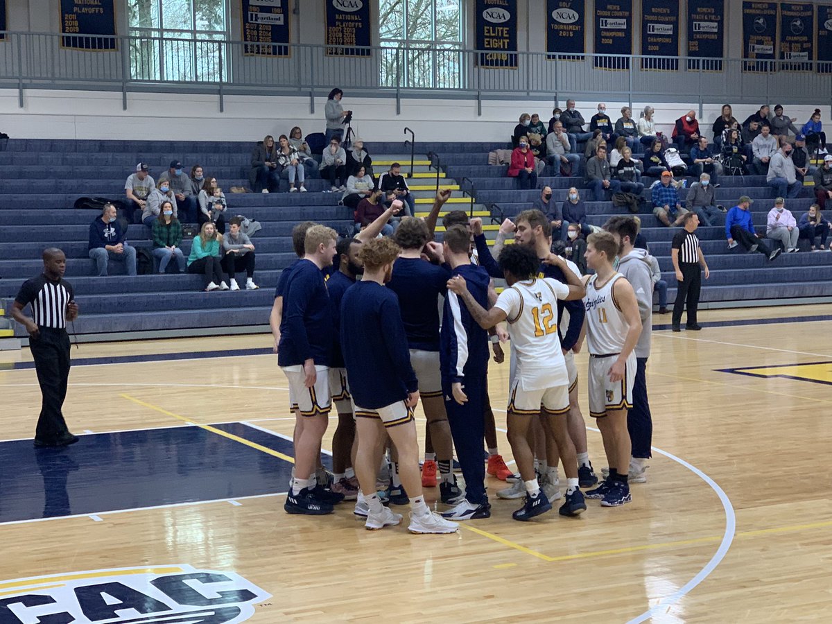 Got to catch some New Year’s Day hoops 🏀 

Big dub for <a href="/FCGrizHoops/">Franklin College MBB</a>. My guy <a href="/TyronWright24/">Ty Wright</a> with 17, <a href="/kvngreggie/">Regg Mac</a> w/ 11 and @iammattkrause dropping 21. Love watching this group.

Don’t let the Griz get hot.

Road to an HCAC title goes through Franklin‼️