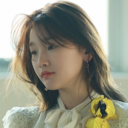 kvibe_yonhap's tweet photo. #ParkSodam, the daughter of a semi-basement unemployed "#Parasite" family turns into a #specialdriver. Her action movie as special driver ‘#SpecialDelivery’ will be released on Jan. 12. #박소담 #특송 

https://t.co/W2hp3avEpG https://t.co/g6jb1FMkHQ