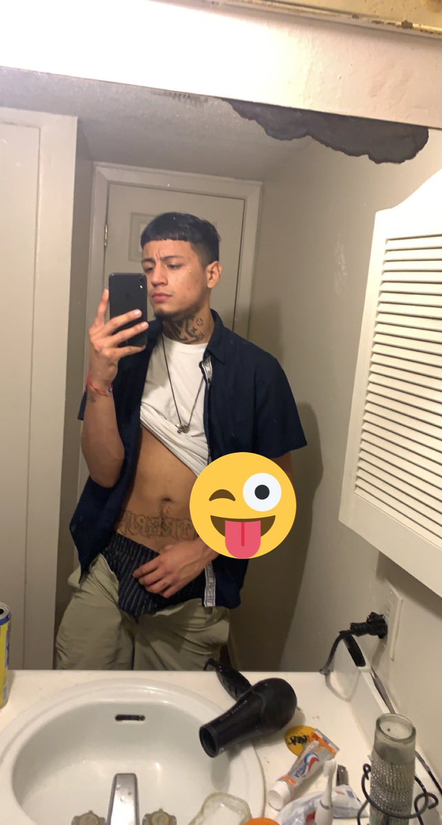aint4youho's tweet photo. 2022 don’t put no trust on no ni*** period !🥵💪🏾🍾 https://t.co/AADSQQhEZ0