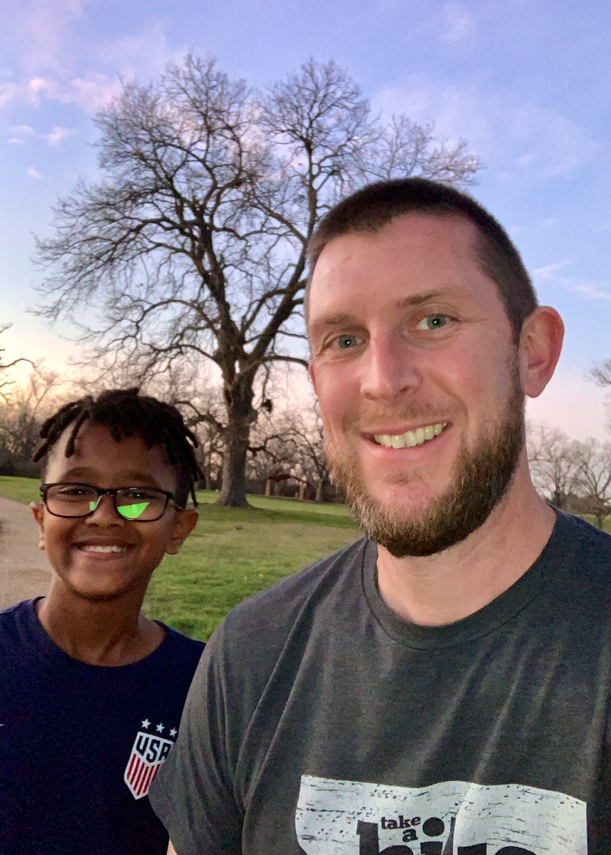 JonMotsinger's tweet photo. Got a little bit of a late start, so our #FirstDayHike ended as a night hike. A great way to kick off 2022! https://t.co/1wnHEuxCT0