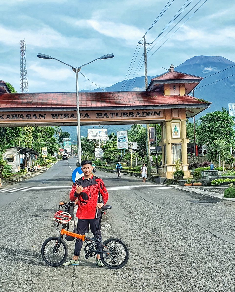 Dian_Dputra's tweet photo. Merah ketemu Hitam, fix perpaduan terbaik 😂 https://t.co/9UIVdJ3Vr7