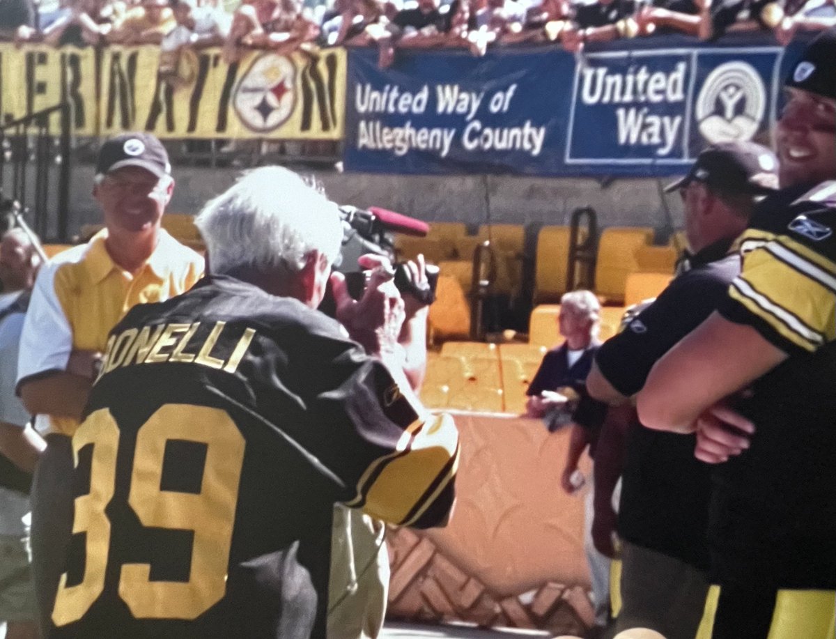MaryBonelli's tweet photo. Pic of my dad &amp; rookie ⁦@_BigBen7⁩ at 75th ⁦@steelers⁩ anniversary celebration. Win big on Mon for those who proudly played  for Steeler Nation long long ago https://t.co/7oJ0Spyfdi