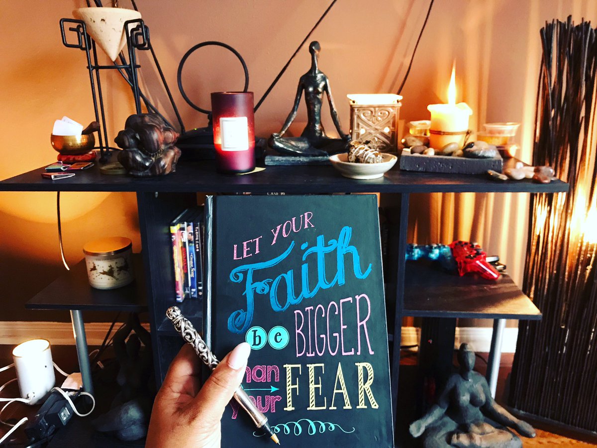 DarleneBreauxTX's tweet photo. My today began with prayer and meditation. How did you begin your day?
#elevateyournarrative #SheLeads
#createher #inspiringwomen #womenleaders https://t.co/IiQV9Q5NPB