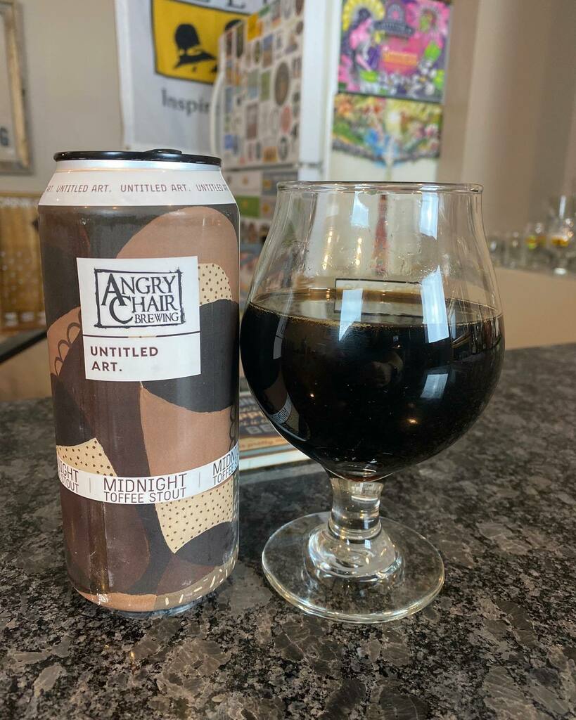 BradAllison31's tweet image. Midnight Toffee Stout @untitledartbev is today’s review. Link to full review in bio. 

#untitledart #craftbeer #pastrystout #craftbeerlover #craftbeernerd #untappd #beerreview instagr.am/p/CYM9JlGpMVL/