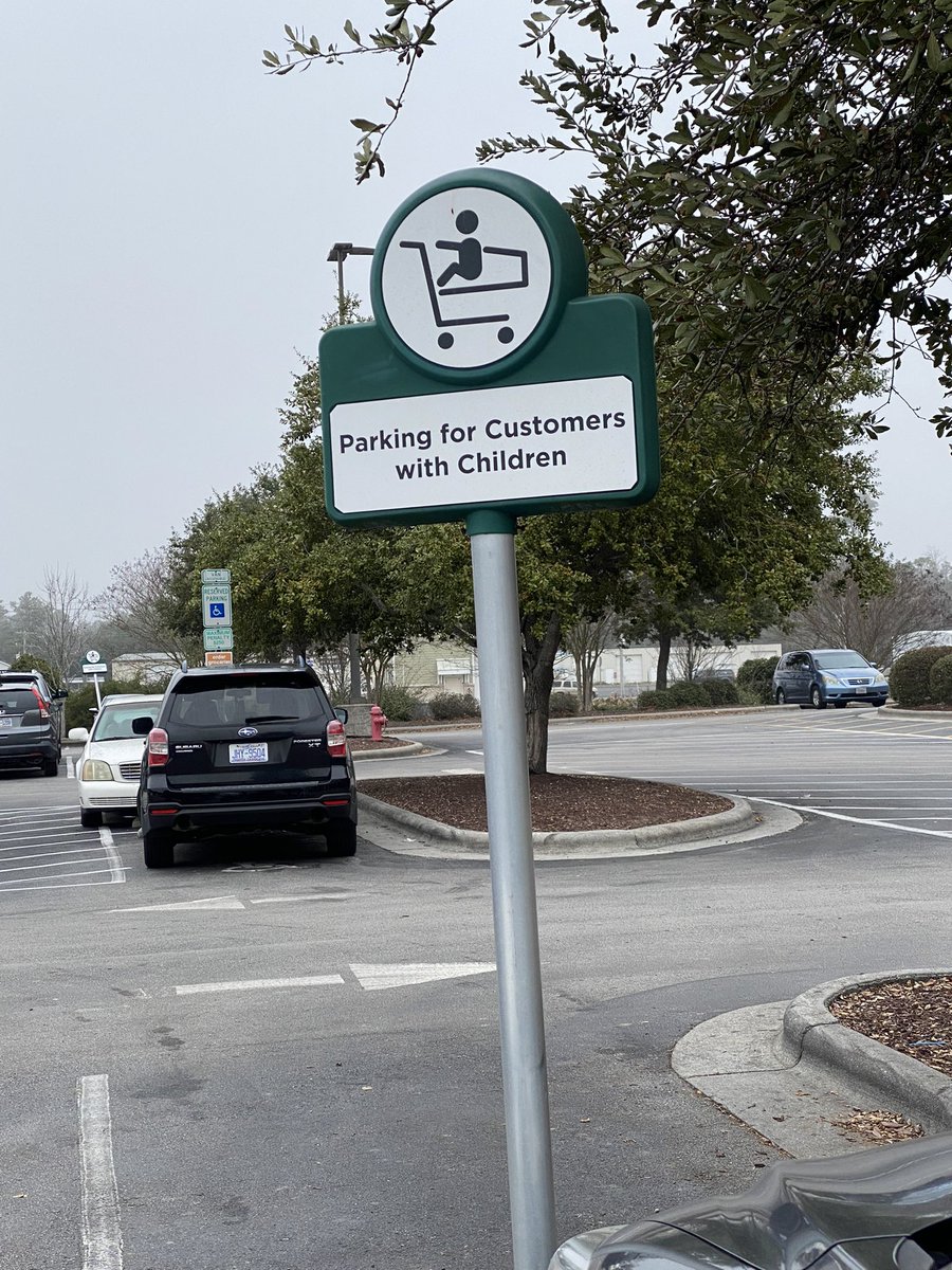 CynicalCouple's tweet photo. Guys. GUYS. Breeder privilege. #ungh #parkedthereanyway https://t.co/nLjL3ygtvA