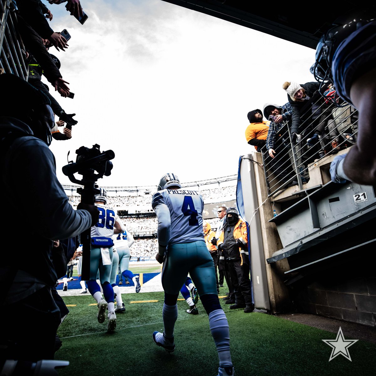 Dallas Cowboys (@dallascowboys) on Twitter photo Start the New Year right for <a href="/dak/">Dak Prescott</a> ❕
1 RT = 1 vote to help our QB win $25,000 for a charity of his choice!
#WPMOYChallenge Prescott | <a href="/Nationwide/">Nationwide</a> Start the New Year right for <a href="/dak/">Dak Prescott</a> ❕
1 RT = 1 vote to help our QB win $25,000 for a charity of his choice!
#WPMOYChallenge Prescott | <a href="/Nationwide/">Nationwide</a>