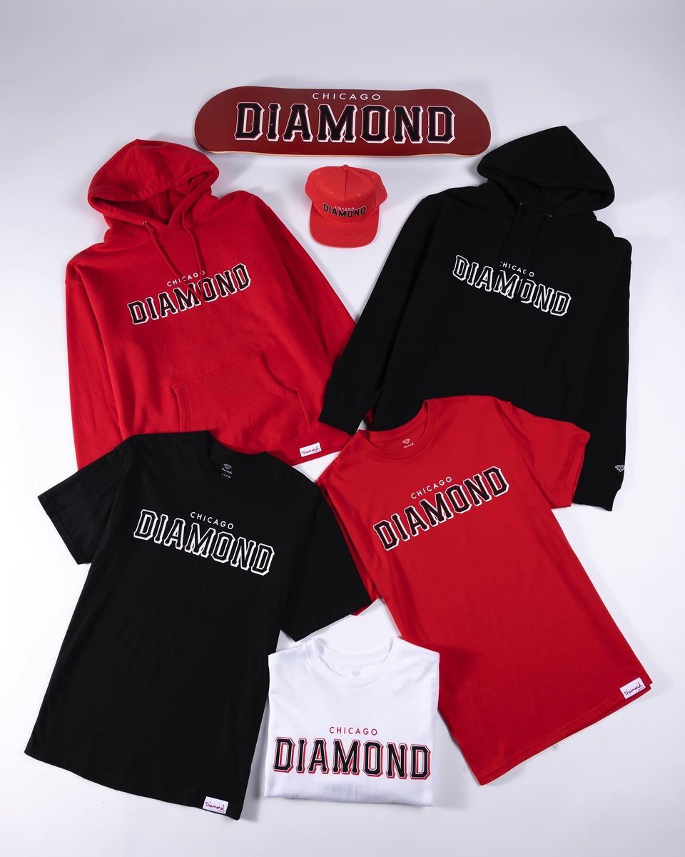 NickyDiamonds's tweet photo. City Pack giveaway! To enter: Own a Diamond Crypto Dunk NFT, Retweet &amp; Tag 3 friends, follow my Twitter &amp; join our discord link in bio. 3 Winners will receive a tee, Hoody, Hat &amp; board from their city of choice. NY, SF, LA, or Chi. Winners announced in our discord at 5pm pst. https://t.co/h3XC9nCNwJ