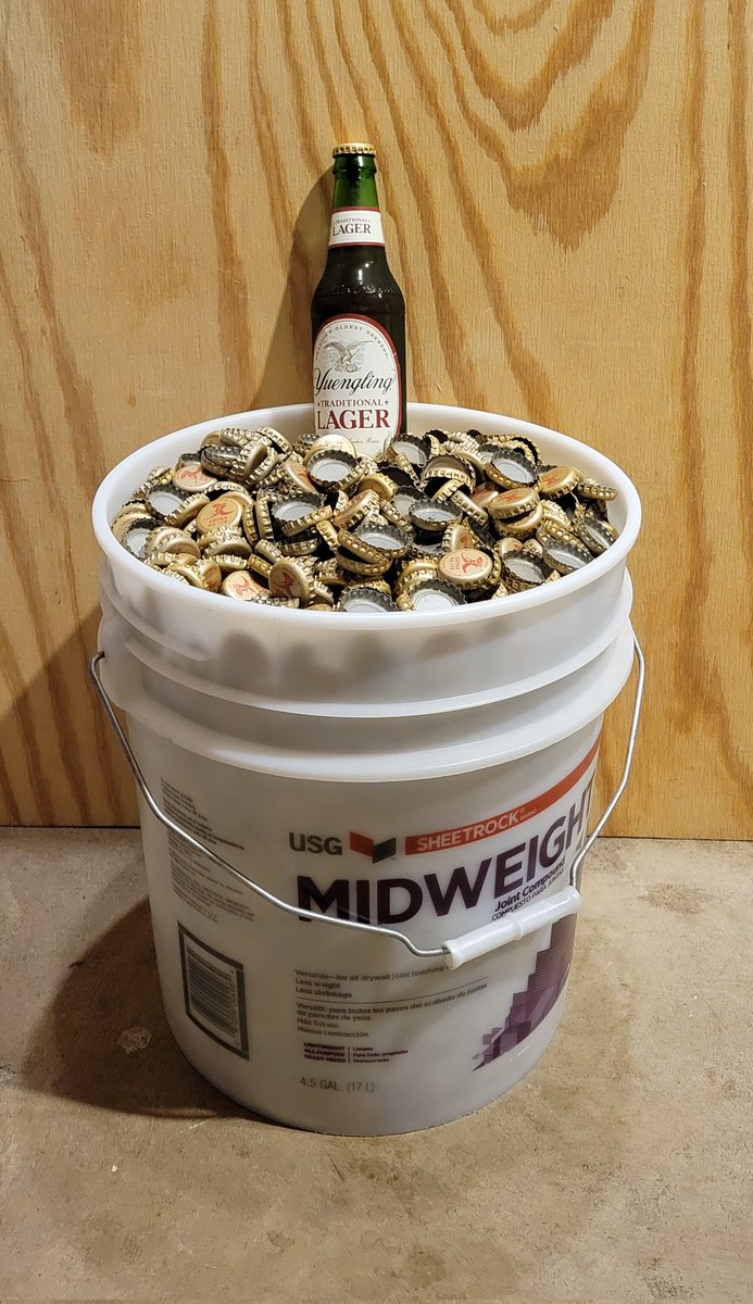 Anythingpork's tweet photo. Topped off the bucket with December's deposit. I think we can declare #TheBucketIsFull!🙌🍻🥳 https://t.co/jsVoADfgbG
