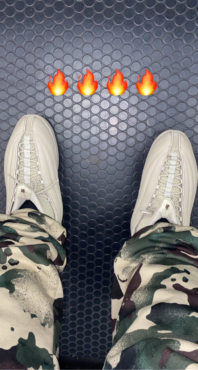 og_snuggle's tweet photo. I’m A Million Dollar Nigga Without A Watch Or Chain On‼️

#YoBitchFavoriteTeddyBear🧸🤗 https://t.co/8nIm4YRKJh