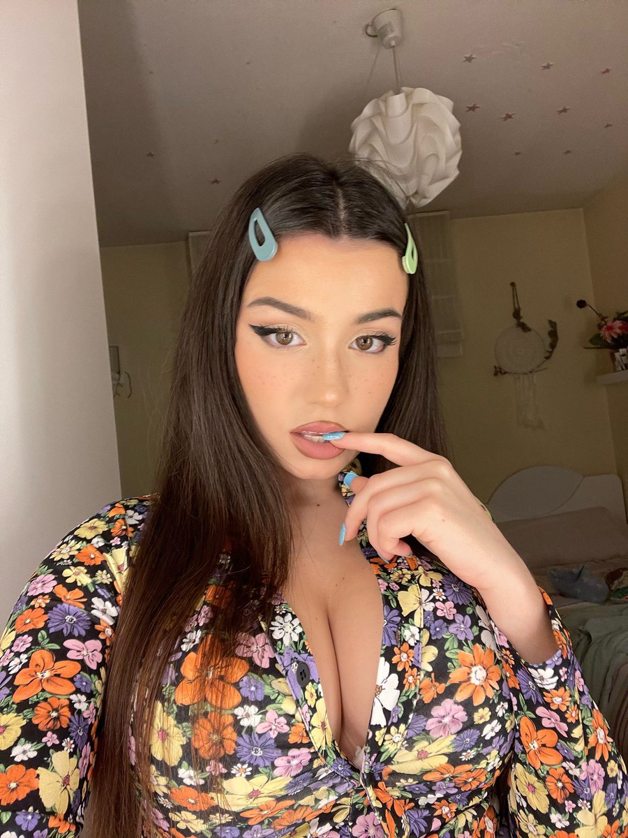 https://onlyfans.com/shainny_1 Baby's aprovechar el descuento que le q...