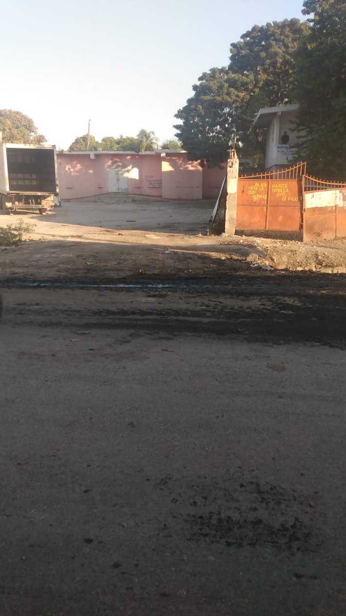 Men kijan kafou Maren kòmanse lane 2022 a. Nan espas sa se anpil fatra ki tap taye banda ak lafimen. Sa ki te reprezante yon menas pou sante sitwayen yo. Lameri travay tout jounen 31 desanm lan pou derasinen fatra sa yo. #ViktwaSouFatra #AnnDechoukeFatra #AnnKenbeKwadèboukèPwòp