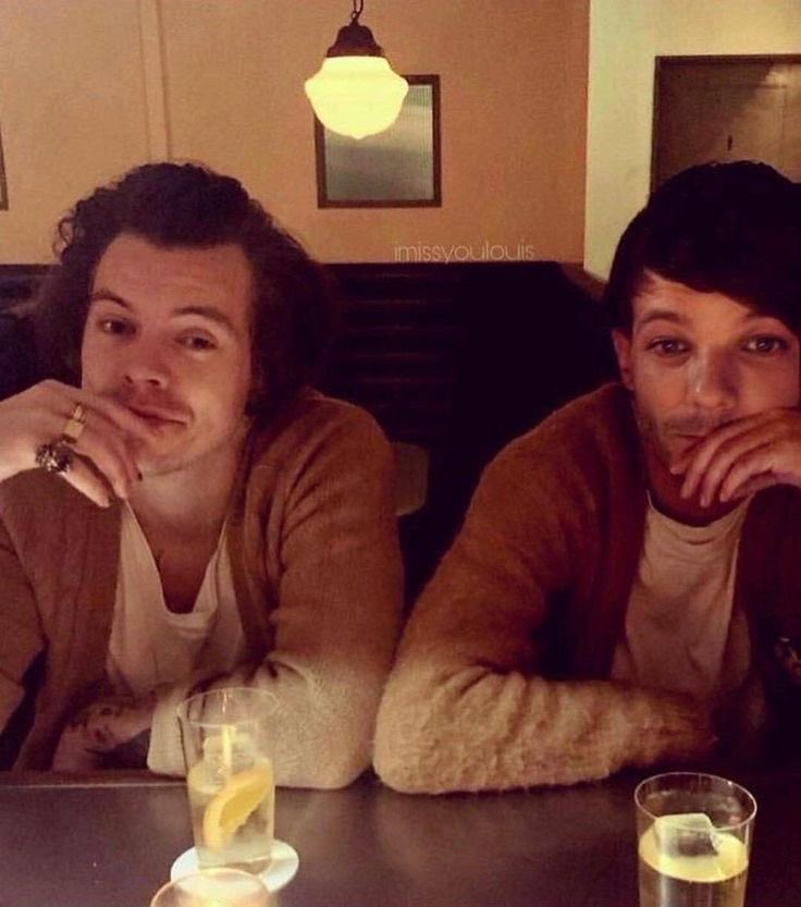 larrymanipss's tweet photo. 📸| Harry and Louis out at dinner! https://t.co/xPkMRGfCrA