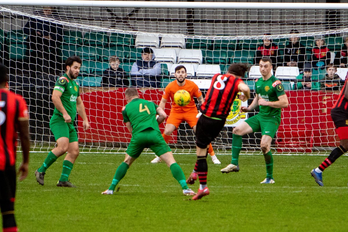 SevenoaksTownFC's tweet photo. Photos from today’s 1-0 defeat at @SittingbourneFC in the @IsthmianLeague 

We’re back at the @Bourne_Sport stadium on #Monday vs @hythetownfc 

#football #nonleague #oneclub #sevenoakstownfc #photos #canon #nopoints #performance #nextmatch   #newyear #chances #card #sendingoff https://t.co/xbxnBr7gby