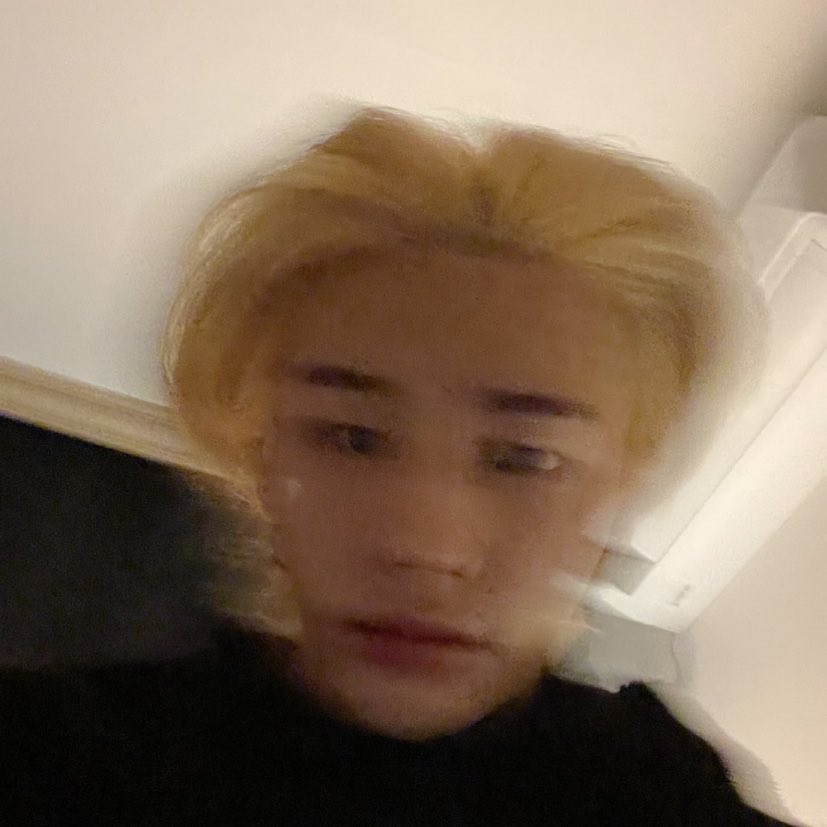 taemmith's tweet image. blurred selcas hit different