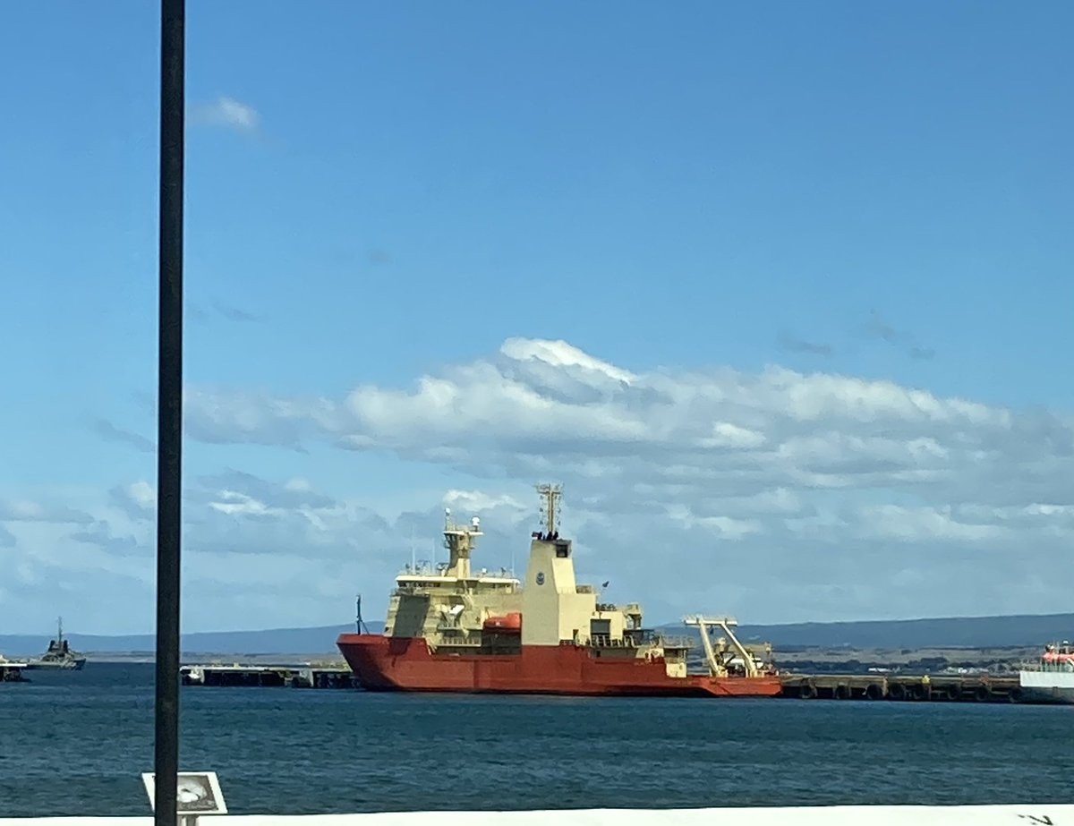 ueaglider's tweet photo. After 3 weeks of quarantine, some of the UEA glider group have recently boarded the RV Nathaniel B Palmer as part of the TARSAN team within the International Thwaites Glacier Collaboration, alongside ARTEMIS and THOR teams. @GlacierThwaites @GlacierOffshore @artemisonice https://t.co/wBgWnrw5d6