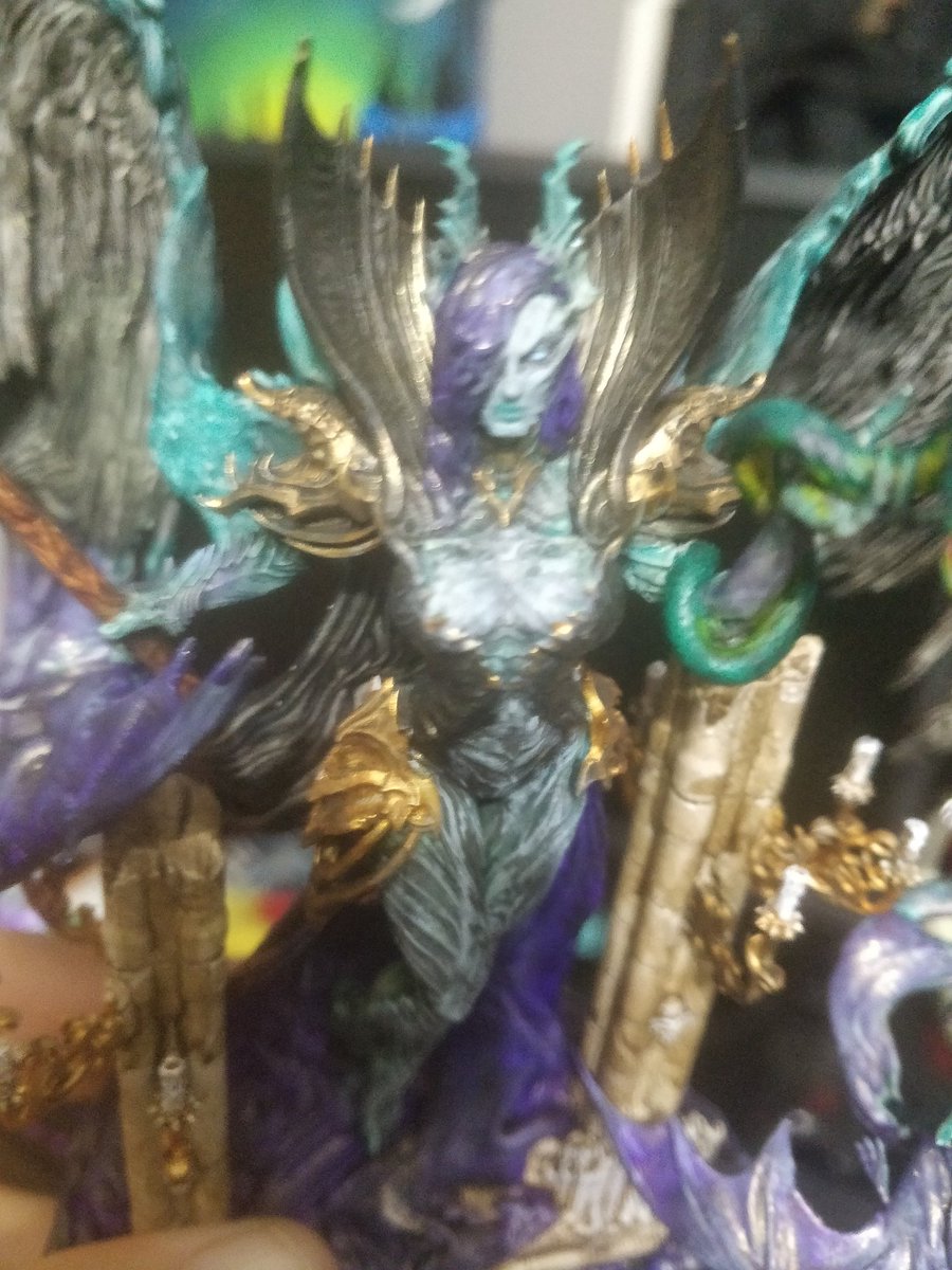 Wild magic barbarian and Queen of the Citadel.