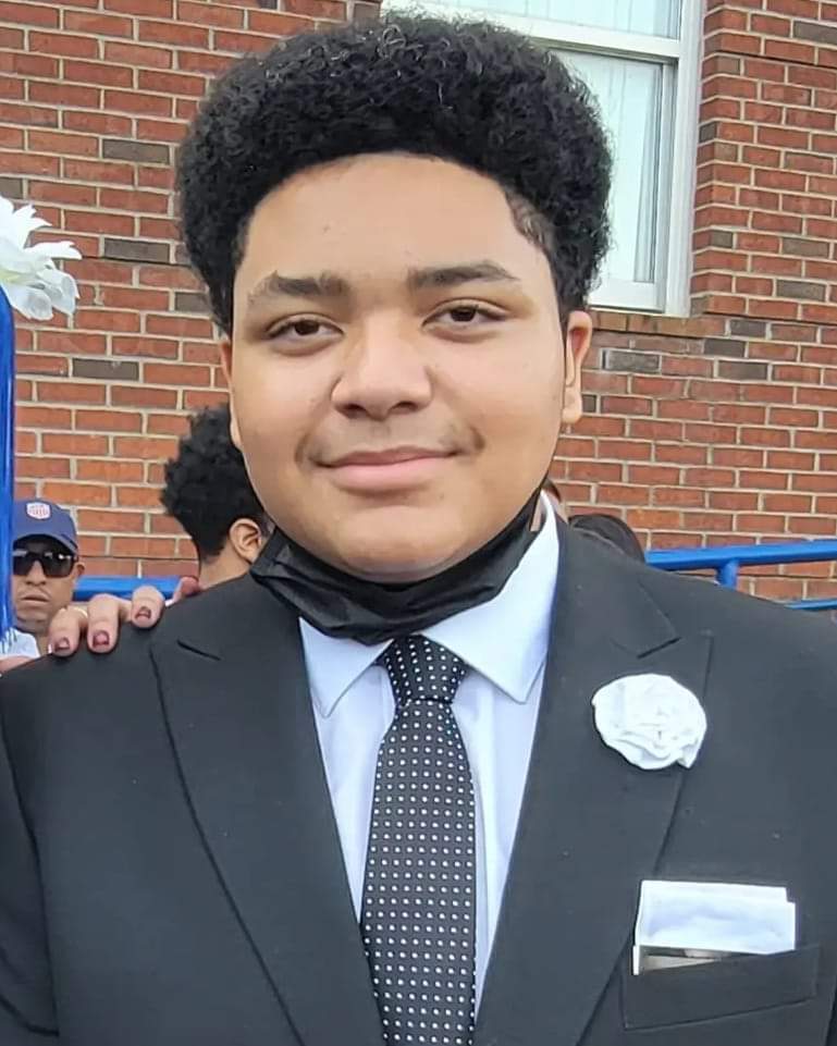 kunluv's tweet photo. Well I have a whole 16 year old!!! He is so Tall, Smart and handsome!! kinda like his pops!! π€π Happy Birthday to #LILKUN https://t.co/aymUpW7h1R