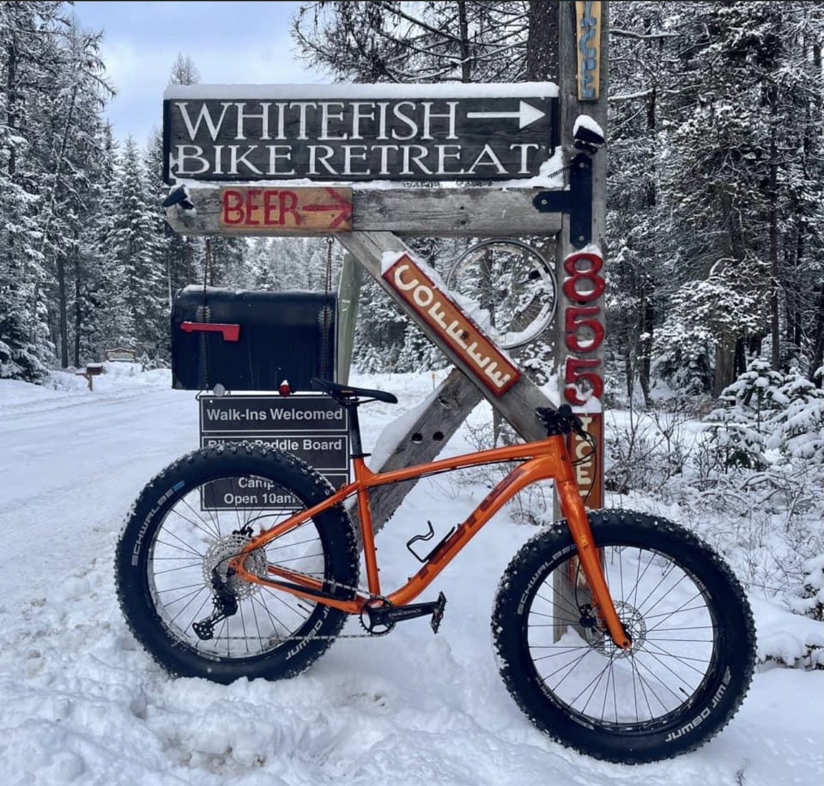 Hi this is Cat at the Whitefish Bike Retreat! Winter trails are groomed and ready for your outdoor adventures!! Thanks to Kurt H. for the terrific pic😁 Come out and play!!