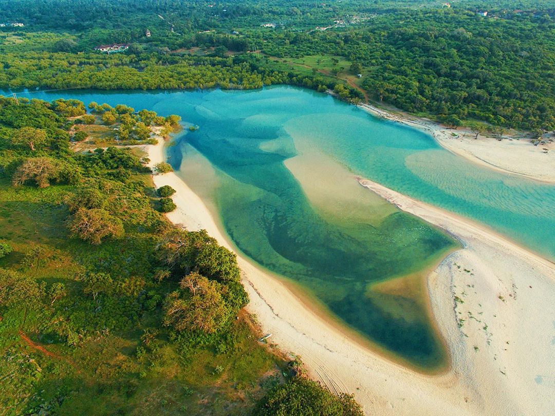 metumilibrary's tweet photo. Kongo River Estuary in Diani, Kwale County

—📸@joshkisamwa https://t.co/fbW1PFNxH5