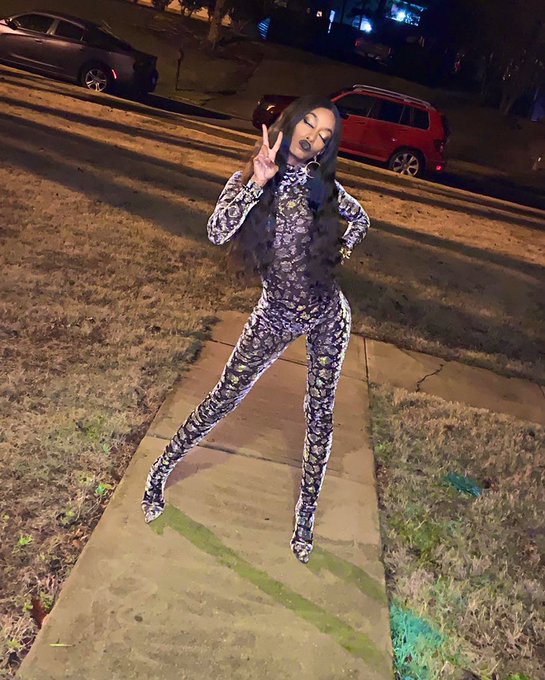 Here&rsquo;s to 2022✨🥂 #HappyNewYear  Fit by me ✂️🪡🧵 https://t.co/AZv1iQzPGa<a href="/tag/happynewyear"class="tags">#HappyNewYear</a>